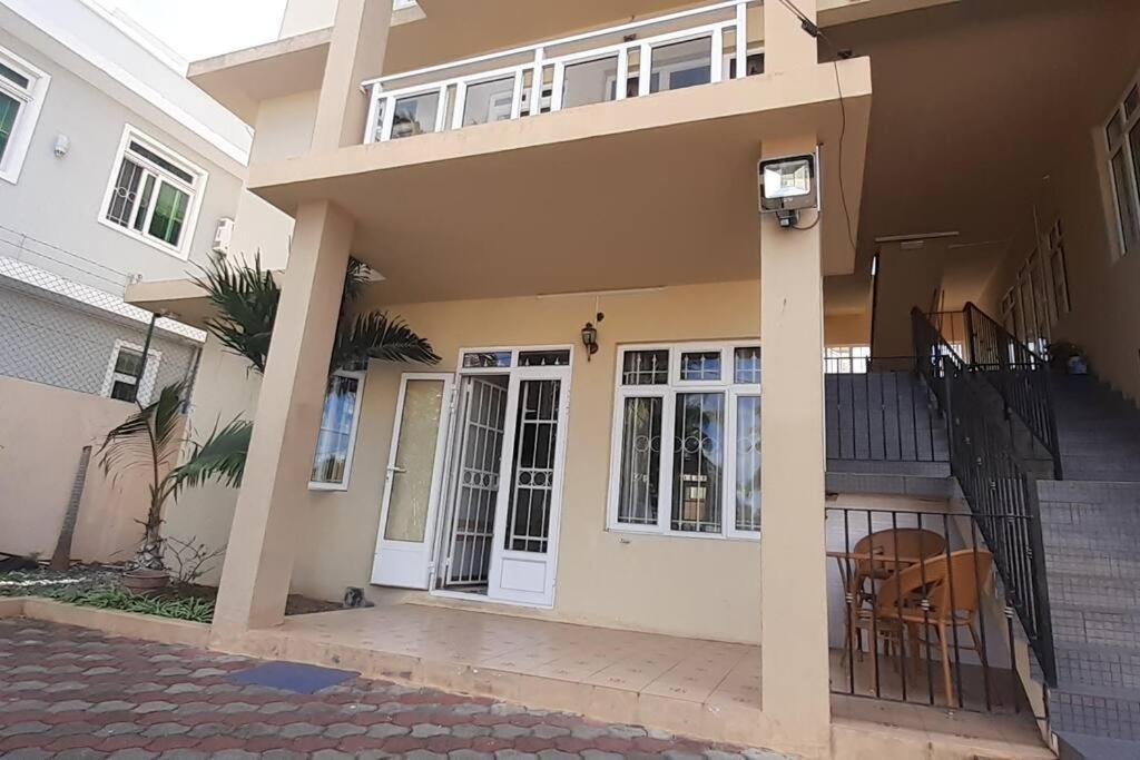Ground Floor Lovely Two Bedrooms Apartment Flic-en-Flacq Екстериор снимка